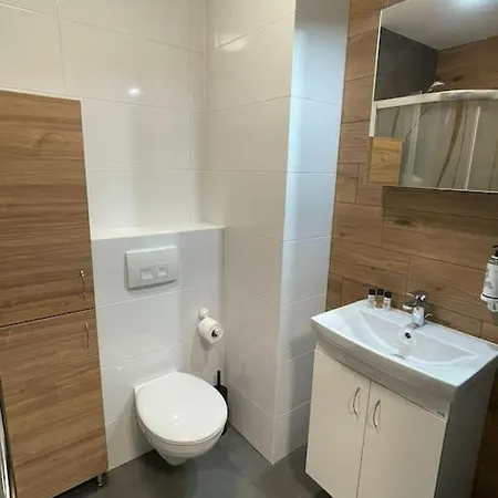 公寓 Cyprysowa Fine *